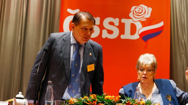 Sjezd ČSSD České suverenity sociální demokracie. Na snímku Jiří Paroubek a Jana Volfová