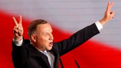 Andrzej Duda získal v odhadech téměř 42 procent hlasů.