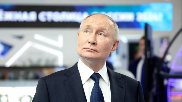 Ruský prezident Vladimir Putin nařídil zabavit miliardové podíly rakouské firmy OMV a německé Wintershall Dea v projektech na těžbu plynu v arktické části Ruska
