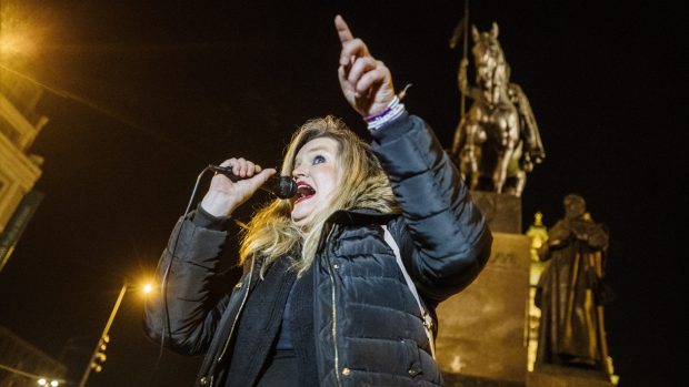 Jana Peterková na demonstraci proti protikoronavirovým opatřením 1. ledna 2021