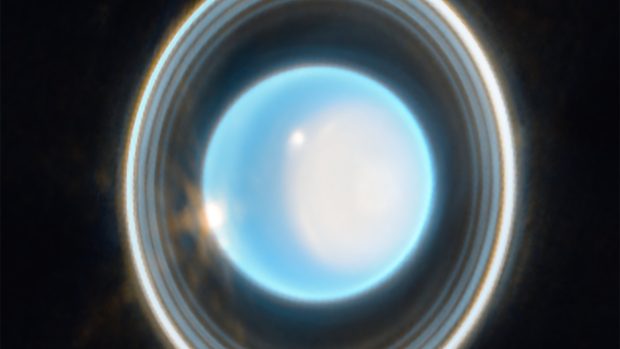 Snímek planety Uran z Webbova teleskopu