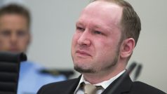 Anders Breivik během prvního dne soudního líčení