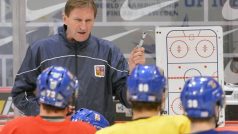 Trenér Alois Hadamczik vedl 3. května ve Stockholmu první trénink reprezentace v dějišti hokejového mistrovství světa.
