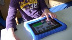 Práce s komunikační aplikací na tabletu ve speciální škole