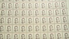 Poštovní tiskárna cenin začíná vyrábět známky s portrétem nového prezidenta