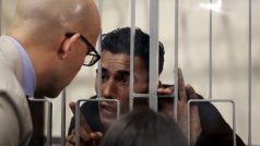 Údajný kapitán Mohammed Ali Malek u soudu v sicilské Katanii