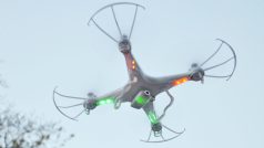 dron, drone, model dronu, bezpilotní letadlo, bezpilotní letoun