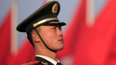 Čínský policista na hlídce. (Ilustrační snímek)