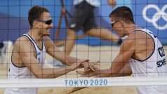 Čeští beachvolejbalisté Ondřej Perušič a David Schweiner