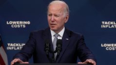 Joe Biden na květnové tiskové konferenci k inflaci ve Spojených státech