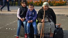 Desítky tisíc Arménů opouští Náhorní Karabach