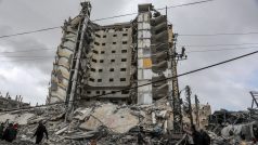 Poškozená budova ve městě Rafah