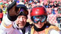 Ester Ledecká s trenérem Tomášem Bankem na olympiádě v Pchjongčchangu