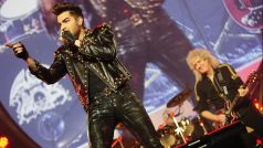 Koncert skupiny Queen se zpěvákem Adamem Lambertem v roce 2015 v Manchesteru