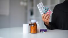 V Česku nejvíce chybí antibiotika a léky, které jsou určeny k potlačování symptomů infekčních onemocnění, horečky a bolesti