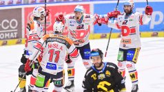 Hokejisté Pardubic slaví druhé vítězství v semifinálové sérii proti Litvínovu