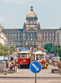 Václavské náměstí a budova Národního muzea v Praze