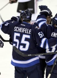 Ve Winnipegu se může slavit postup mezi nejlepší čtyři týmy NHL