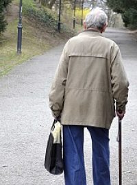 Důchodci - penzisti - senioři