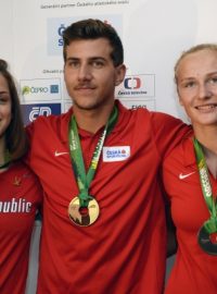Zlatí Anežka Drahotová a Jiří Sýkora a stříbrná Michaela Hrubá se vrátili z juniorského atletického mistrovství světa
