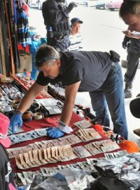 Policisté kontrolují tržnici Lipový dvůr v Aši