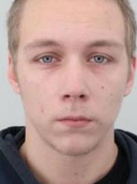 Policie pátrá po podezřelém 20letém Patricku Wächterovi