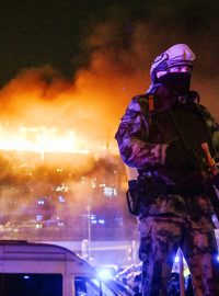Teroristi a střelba v koncertní hale na předměstí Moskvy v Krasnogorsku