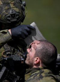 Vojáci NATO během společného mezinárodního cvičení