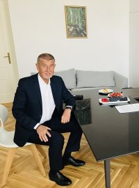 Andrej Babiš navštívil v jeho nové kanceláři Miloše Zemana