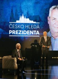 Jiří Drahoš v televizní debatě na Primě společně s Miloše Zemanem, kterou moderoval Karel Voříšek