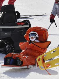 Vendula Hopjáková po pádu ne snowboardcrossu.