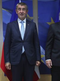 Premiér České republiky Andrej Babiš (vlevo), předseda Evropské komise Jean-Claud Juncker a česká eurokomisařka Věra Jourová