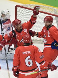 Radost třineckých hokejistů z gólu vstřeleného Minsku v Lize mistrů