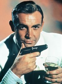 Sean Connery jako James Bond ve filmu Dr. No