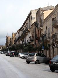 Ulice v sicilském městečku Sambuca, ve které si zájemci mohli koupit domy za jedno euro