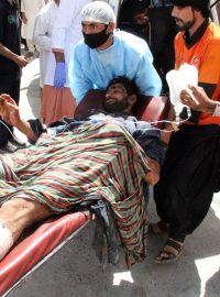Exploze v Pákistánu nastala ve chvíli, kdy se poblíž mešity v okrese Mastung v provincii Balúčistán shromáždil dav k náboženskému procesí