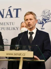 Předseda Senátu Miloš Vystrčil na tiskové konferenci k zdravotnímu stavu prezidenta Miloše Zemana