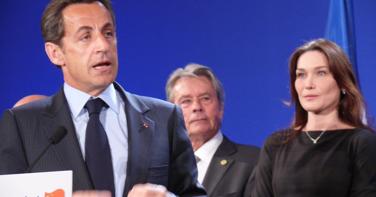 L’ancien président français Sarkozy s’apprête à revenir en politique iRADIO