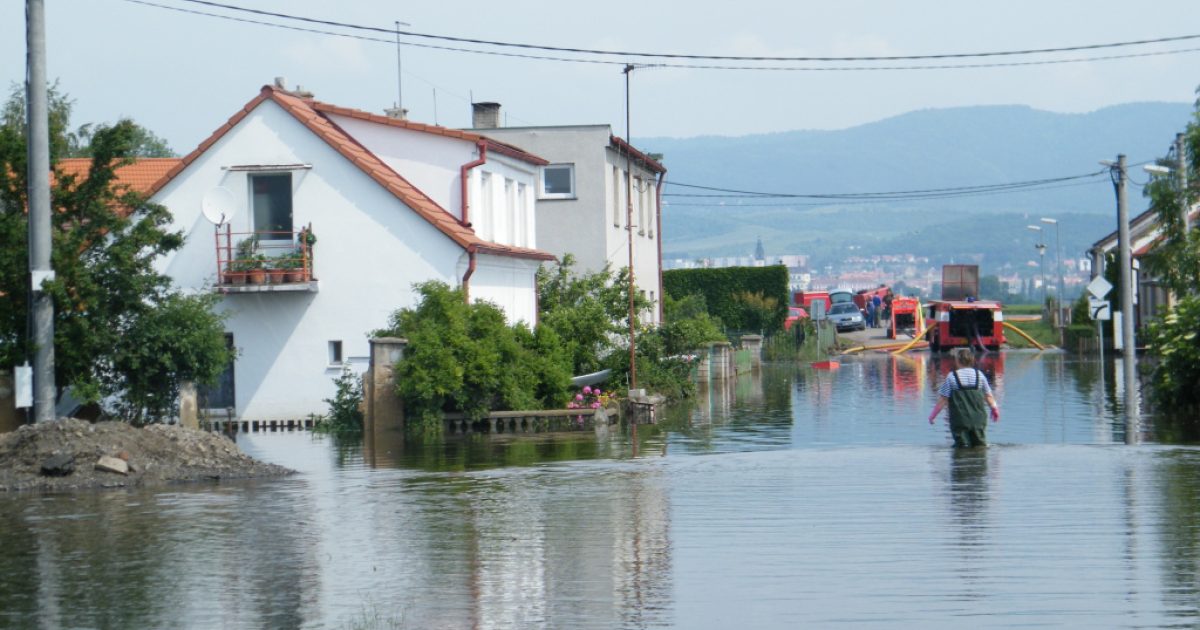 Česko by z EU mohlo získat okolo 412 milionů na pomoc po povodních |  iROZHLAS - spolehlivé zprávy