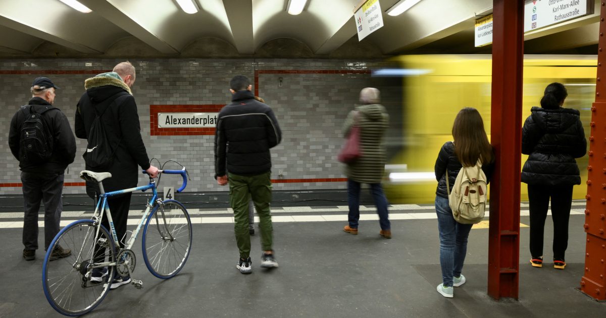 Ein Streik für höhere Löhne brachte den Verkehr in Deutschland praktisch zum Erliegen.  Die Komplikationen werden Millionen von Passagieren betreffen |  iRADIO