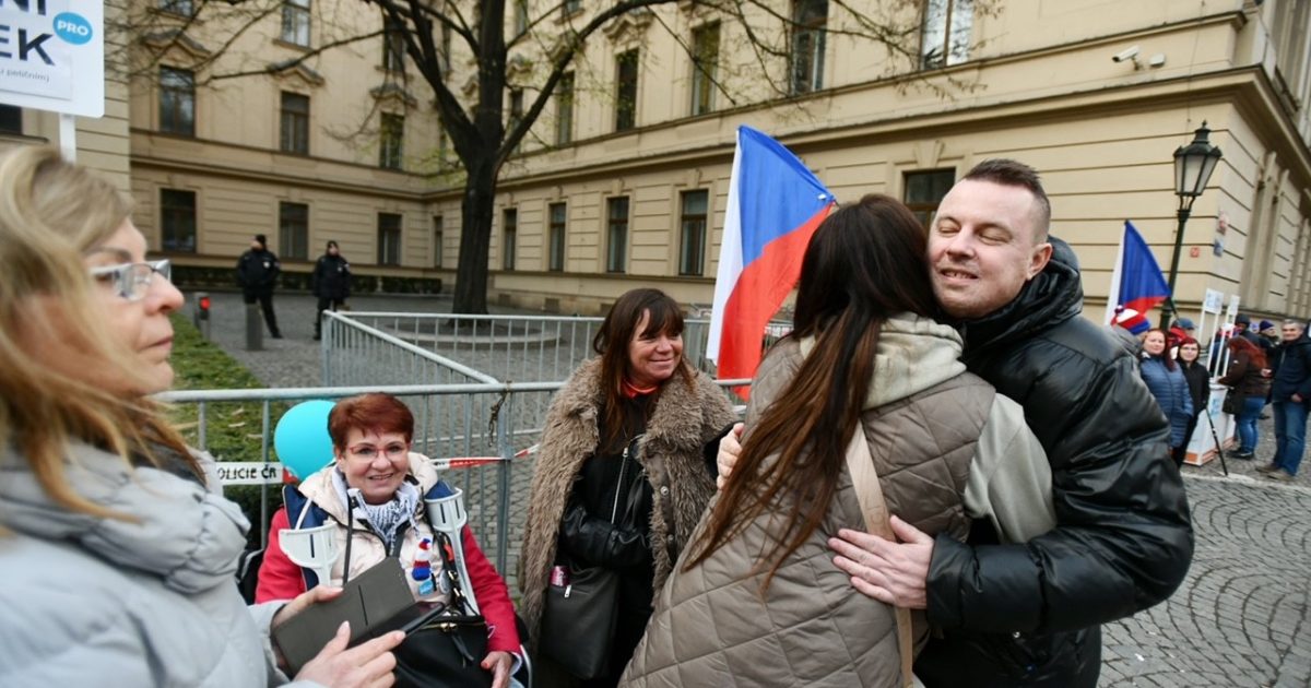 Předáky Trikolory, Svobodných i SPD čeká neklidné spaní