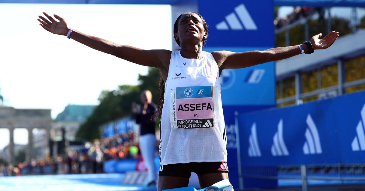 Neuer Weltrekord im Marathon.  Äthiopischer Läufer in Berlin unterbietet Originalzeit um mehr als zwei Minuten |  iRADIO