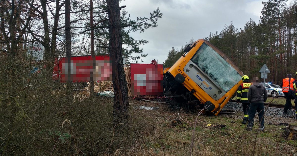 Řidič, který způsobil srážku s vlakem v Holešově, k soudu nepůjde. Žalobkyně zastavila stíhání