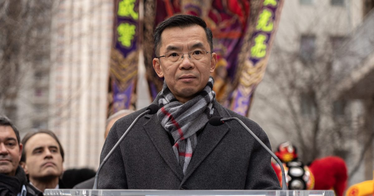 L’ambassadeur de Chine en France a remis en cause la souveraineté des pays post-soviétiques.  Une vague de critiques lui est venue iRADIO