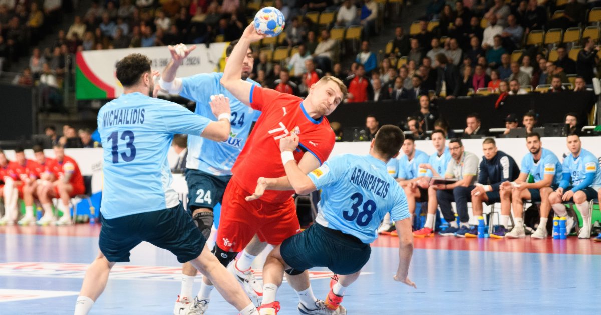 Tschechische Handballer schlagen Griechenland 29:20 |  iRADIO