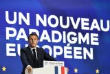 Francouzský prezident Emmanuel Macron ve svém projevu navrhl vytvoření evropské obranné akademie nebo koordinaci boje proti kybernetickým hrozbám