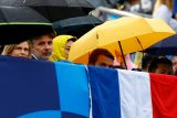 Před slavnostním zahájením olympijských her v Paříži vydatně prší