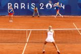 Kateřina Siniaková a Barbora Krejčíková vypadly ve čtvrtfinále ženských čtyřher