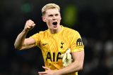 Antonín Kinský slaví povedený debut v dresu anglického Tottenhamu Hotspur