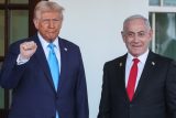 Kontrolu nad Pásmem Gazy zničeným válkou palestinského Hamásu proti Izraeli by mohly přejmout Spojené státy. Myšlenku vyslovil americký prezident Donald Trump (vlevo) po jednání s izraelským premiérem Benjaminem Netanjahuem